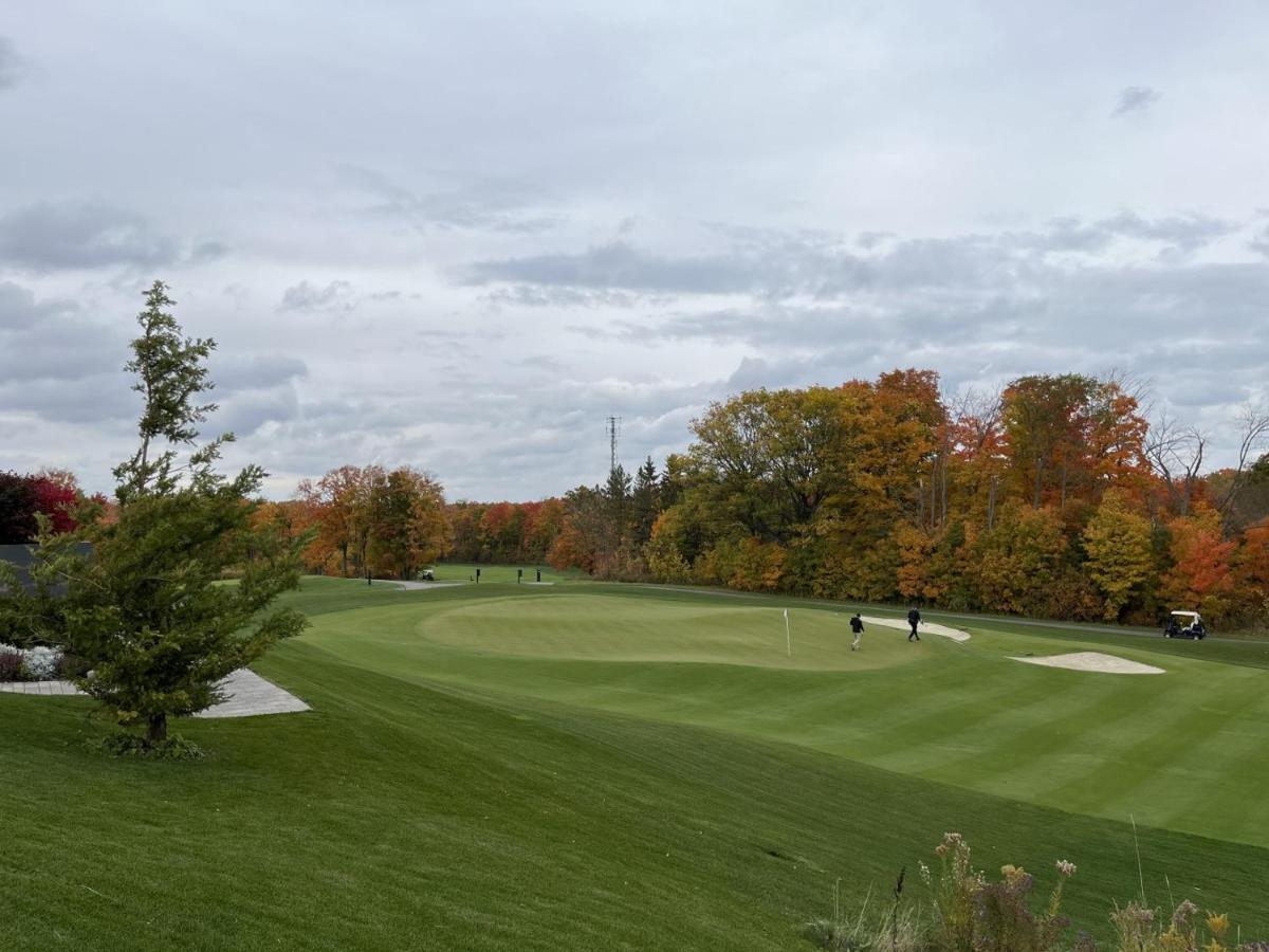 Stunning Stayz At Friday Harbour Beach Marina Resort Lake Simcoe Innisfil Экстерьер фото