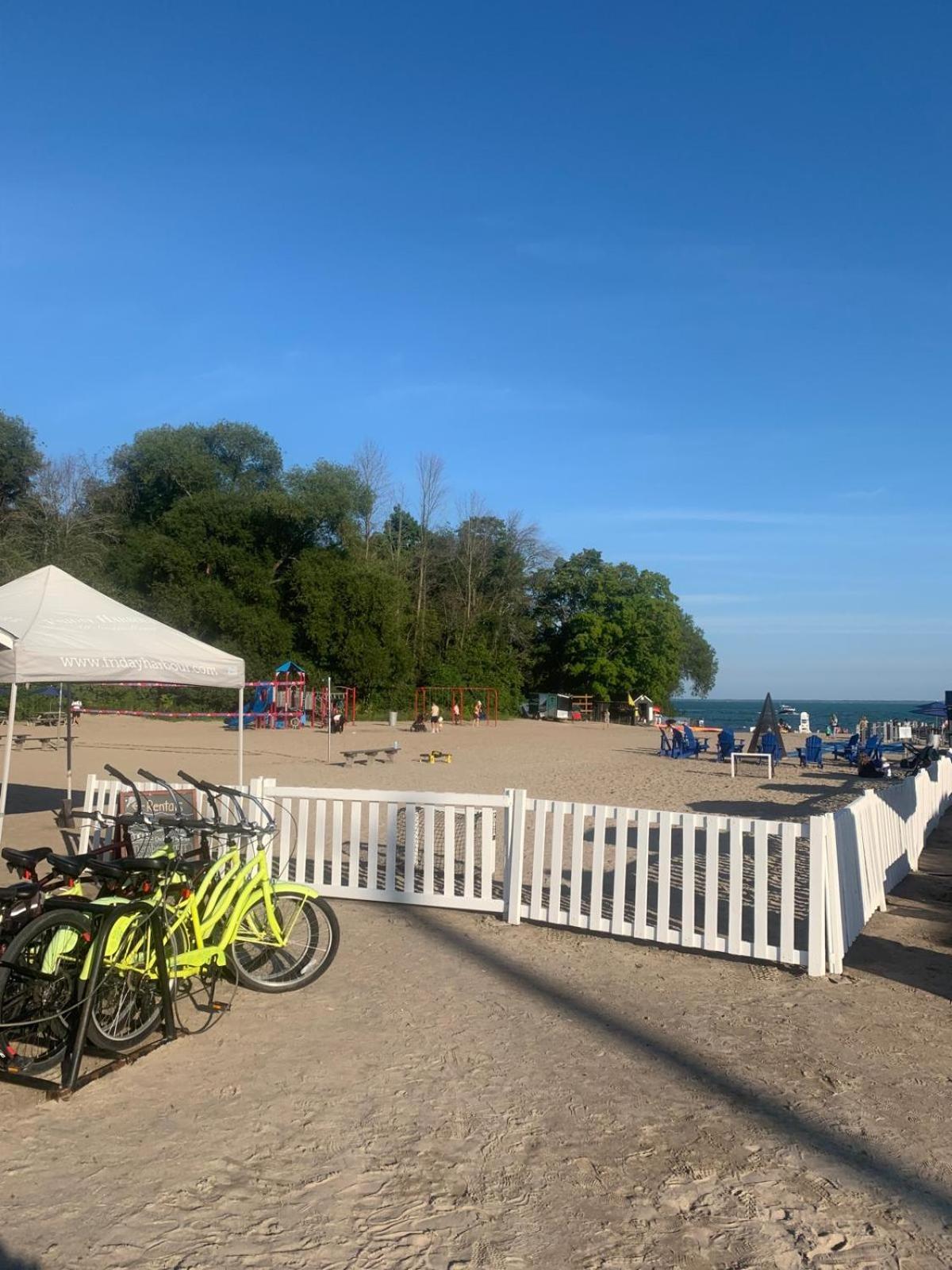Stunning Stayz At Friday Harbour Beach Marina Resort Lake Simcoe Innisfil Экстерьер фото