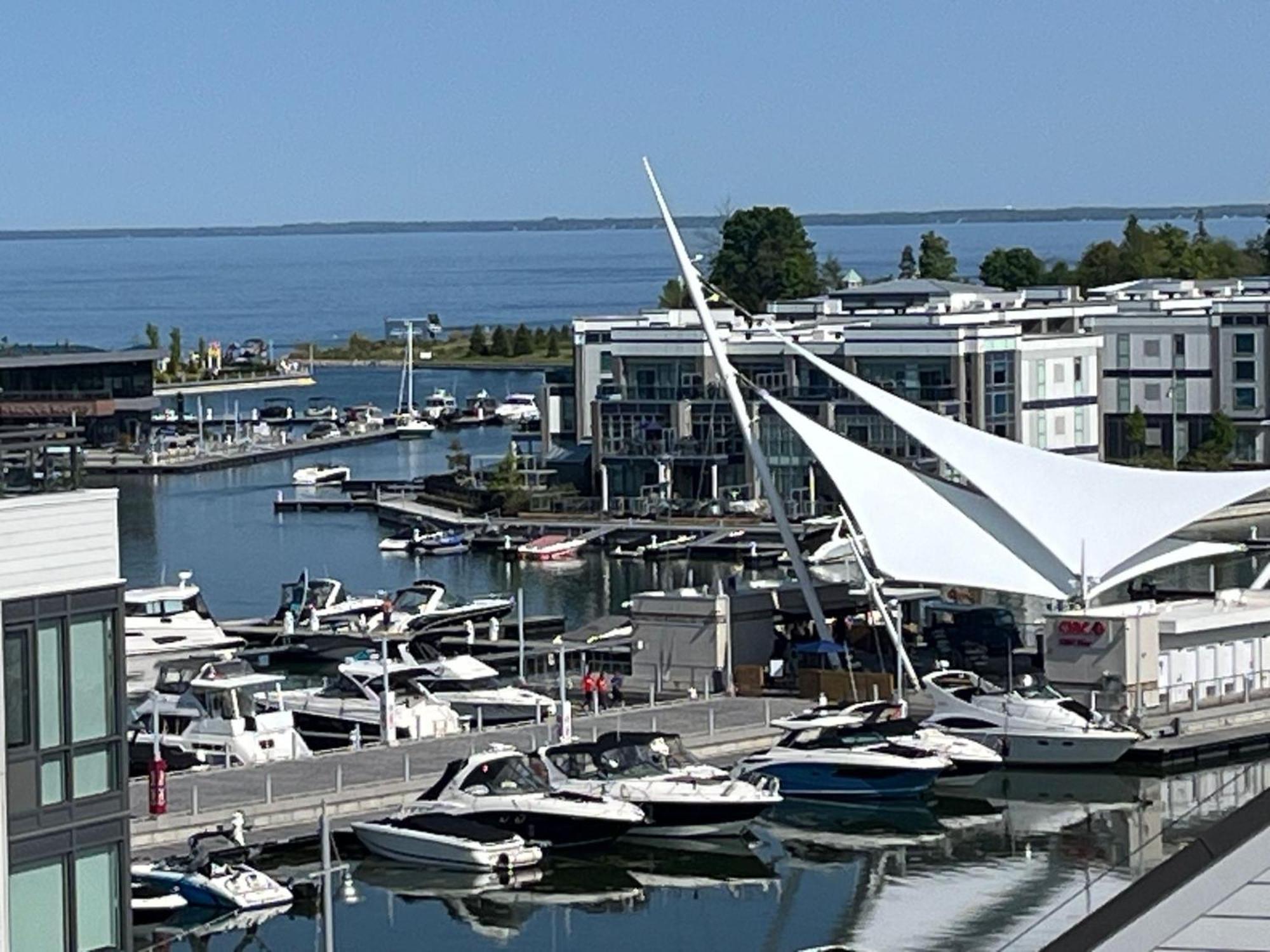 Stunning Stayz At Friday Harbour Beach Marina Resort Lake Simcoe Innisfil Экстерьер фото